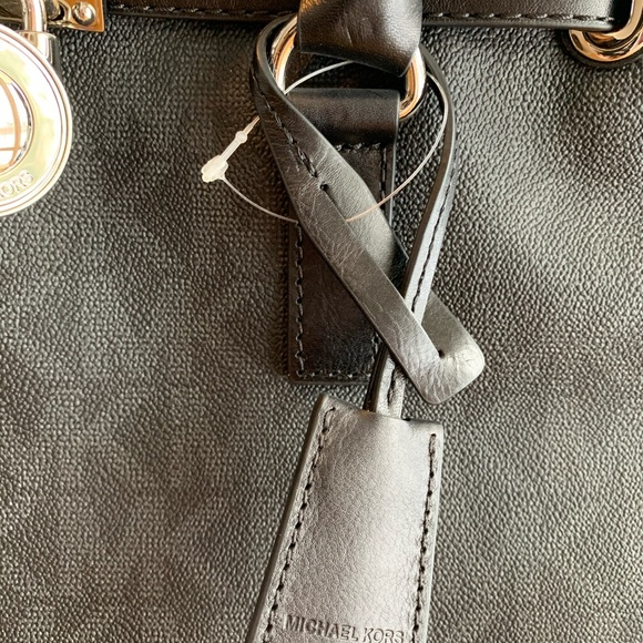COPY - Michael Kors Large Hamilton MK Logo Tote Bag Purse Black 🖤🖤🖤 Silver Hard… - Picture 13 of 16